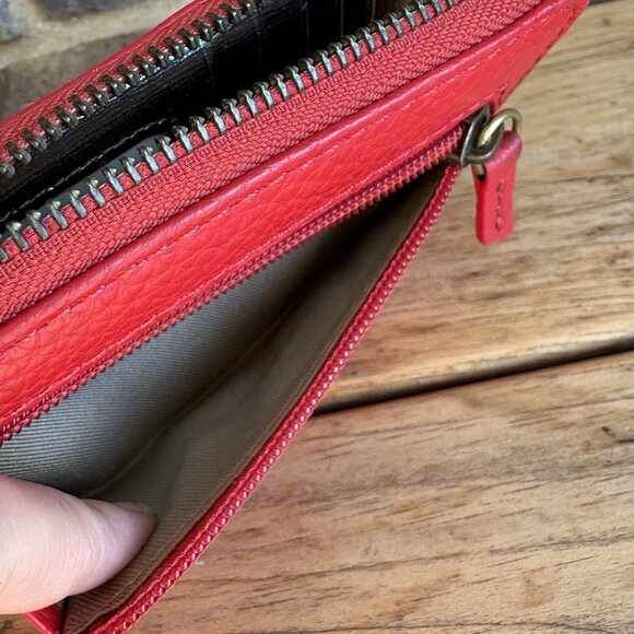 Fossil Robot Wallet Zip Around Red Cardholder - Picture 8 of 11